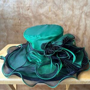 NWT Forbusite Green and Black Derby  Hat Mesh Feather